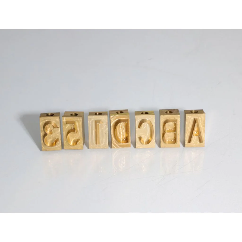 Bogstaver og tal til elektrisk brænder