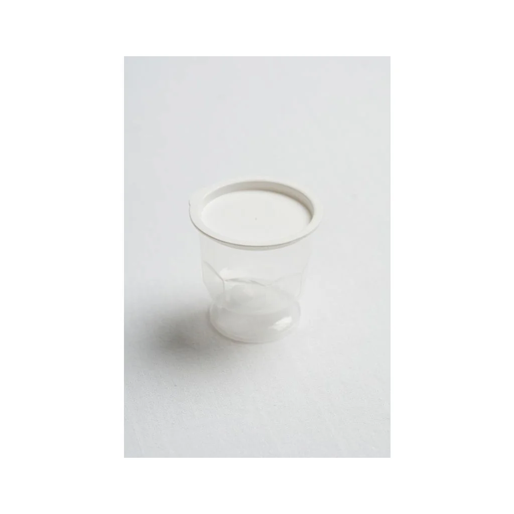 30 G. Plastik Bæger Inkl. Hvide Låg